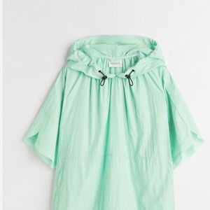 H&M Move Lightweight Windbreaker 3/4 Sleeves Pullover Hoodie Mint Green